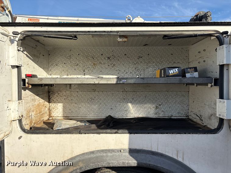 image for item EC8171 2008 Ford F650 Super Duty utility / service truck