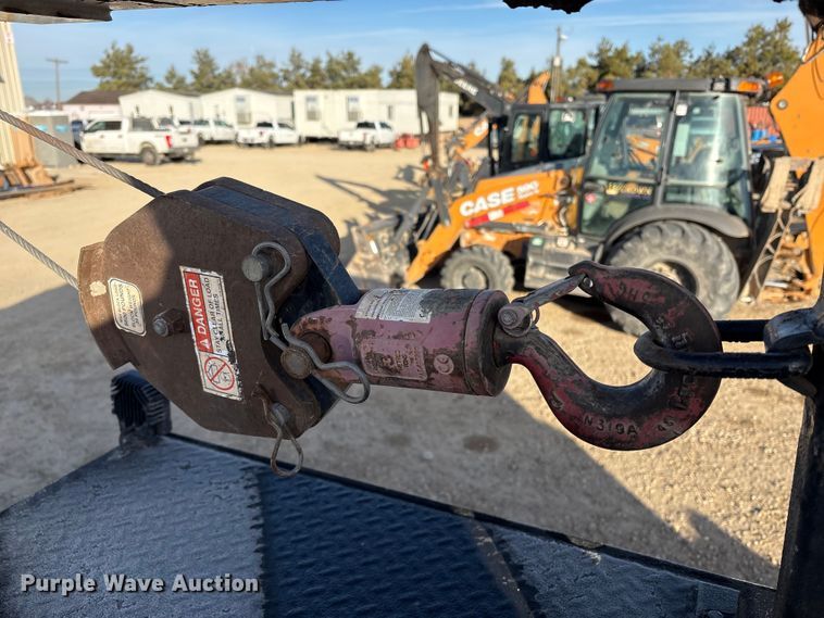 image for item EC8171 2008 Ford F650 Super Duty utility / service truck