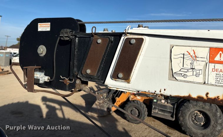 image for item EC8171 2008 Ford F650 Super Duty utility / service truck