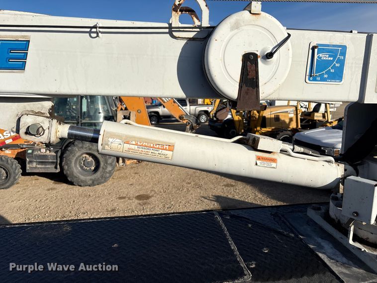 image for item EC8171 2008 Ford F650 Super Duty utility / service truck