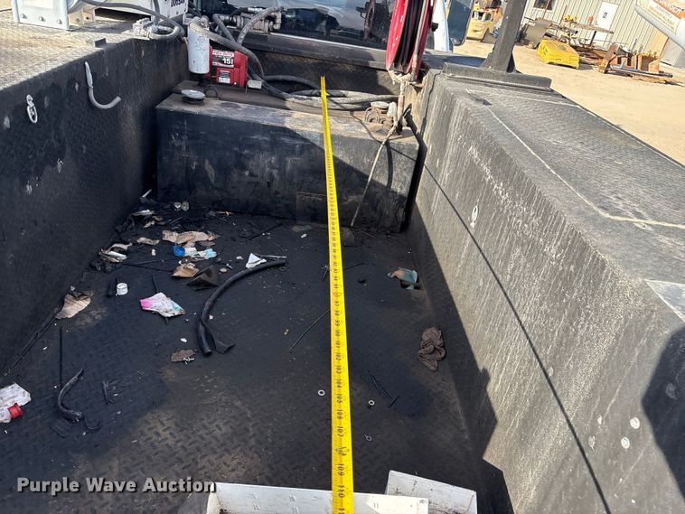 image for item EC8171 2008 Ford F650 Super Duty utility / service truck