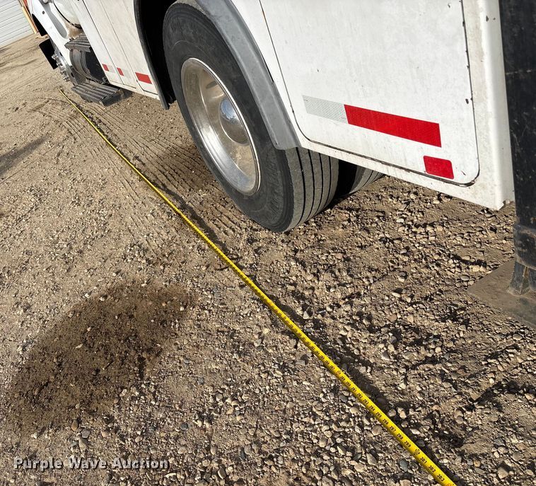 image for item EC8171 2008 Ford F650 Super Duty utility / service truck