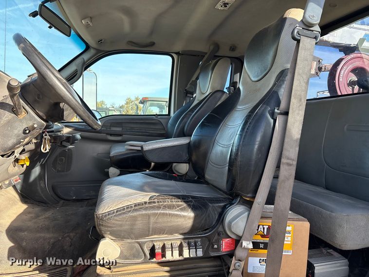 image for item EC8171 2008 Ford F650 Super Duty utility / service truck