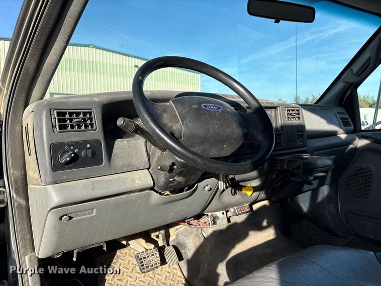 image for item EC8171 2008 Ford F650 Super Duty utility / service truck