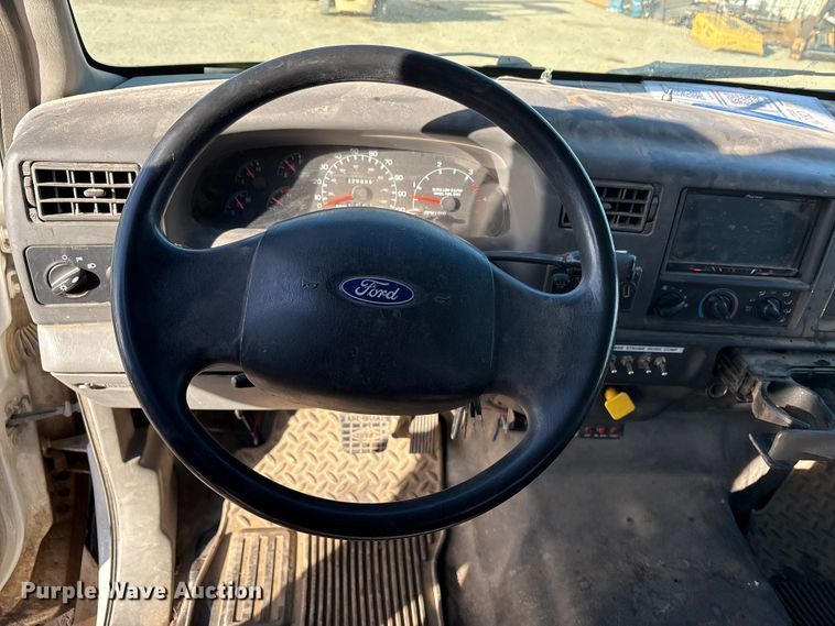 image for item EC8171 2008 Ford F650 Super Duty utility / service truck