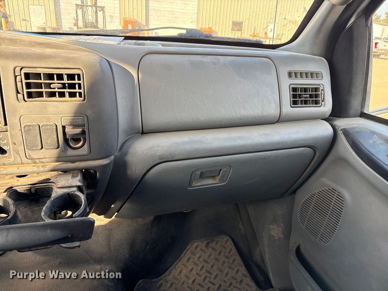 image for item EC8171 2008 Ford F650 Super Duty utility / service truck