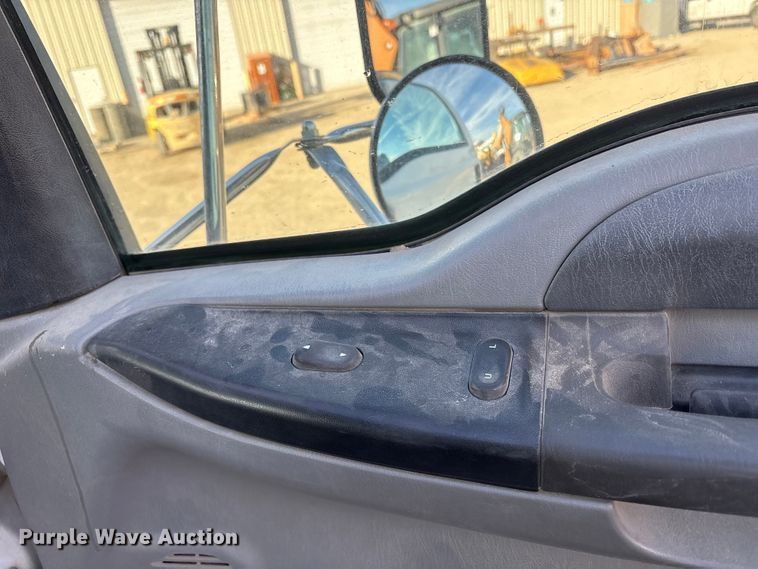 image for item EC8171 2008 Ford F650 Super Duty utility / service truck