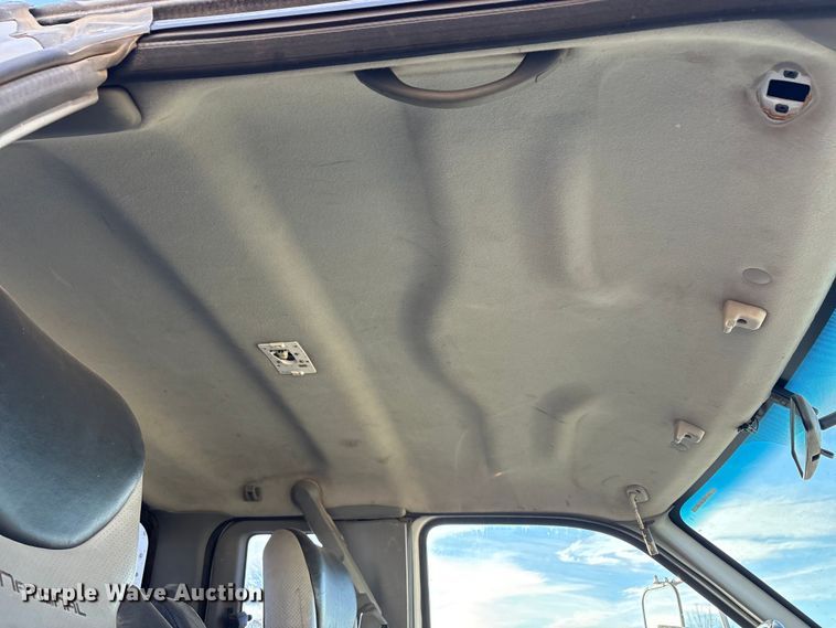 image for item EC8171 2008 Ford F650 Super Duty utility / service truck