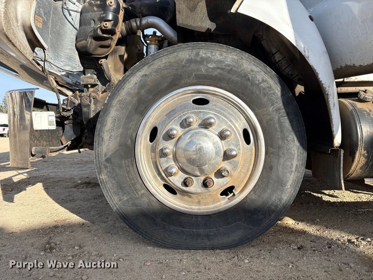 image for item EC8171 2008 Ford F650 Super Duty utility / service truck