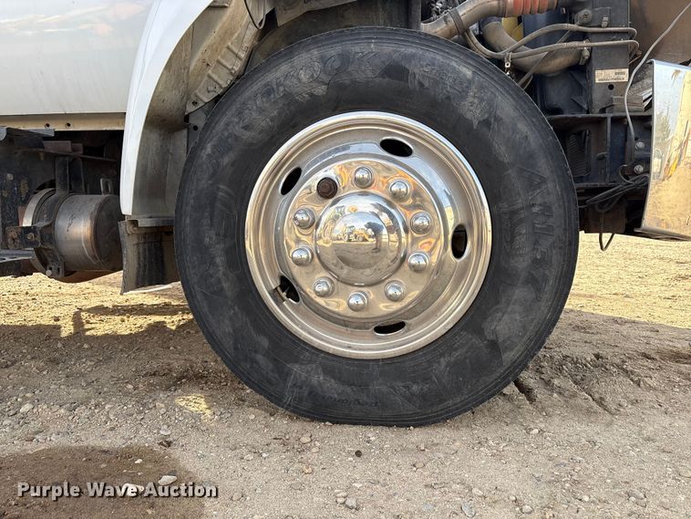 image for item EC8171 2008 Ford F650 Super Duty utility / service truck