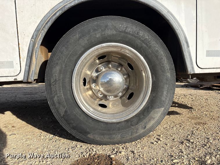 image for item EC8171 2008 Ford F650 Super Duty utility / service truck