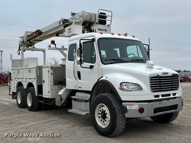 image for item ED2432 2012 Freightliner Business Class M2 digger derrick truck