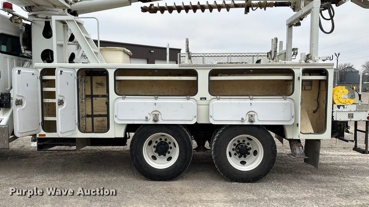 image for item ED2432 2012 Freightliner Business Class M2 digger derrick truck