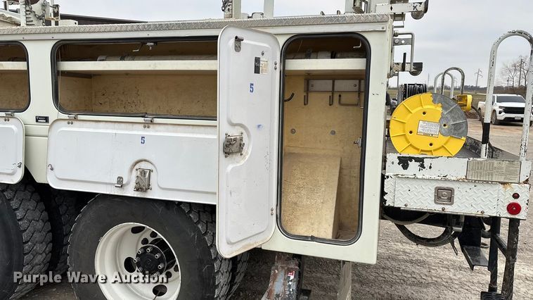 image for item ED2432 2012 Freightliner Business Class M2 digger derrick truck