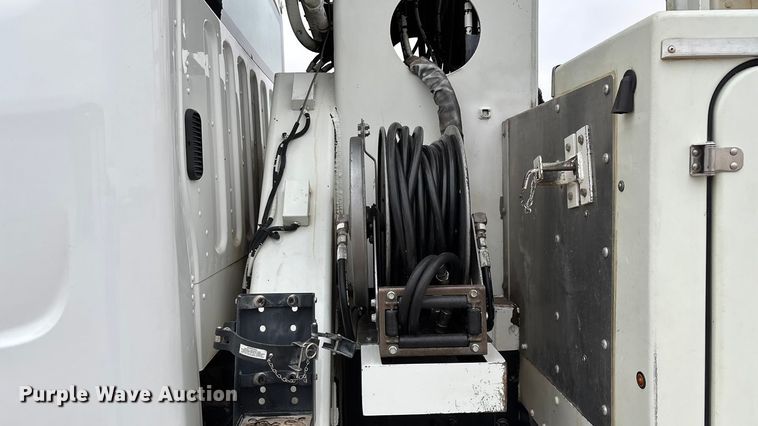 image for item ED2432 2012 Freightliner Business Class M2 digger derrick truck