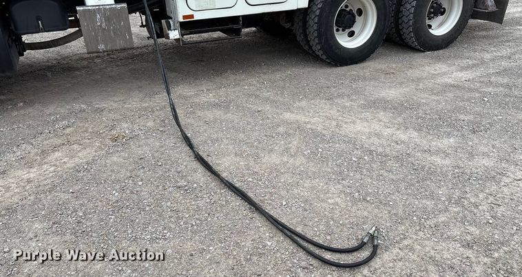 image for item ED2432 2012 Freightliner Business Class M2 digger derrick truck