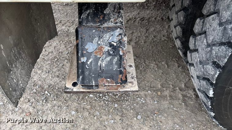 image for item ED2432 2012 Freightliner Business Class M2 digger derrick truck