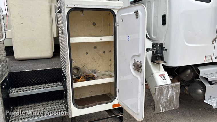 image for item ED2432 2012 Freightliner Business Class M2 digger derrick truck