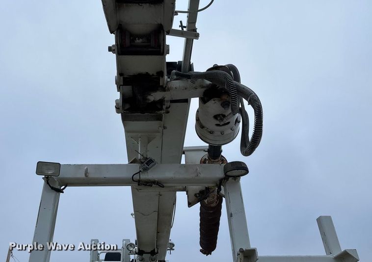 image for item ED2432 2012 Freightliner Business Class M2 digger derrick truck