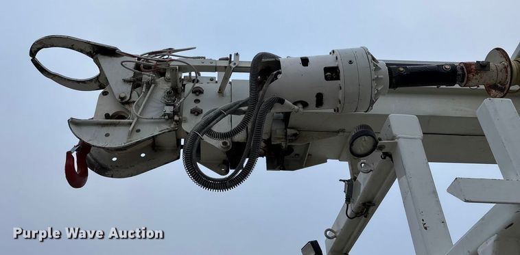 image for item ED2432 2012 Freightliner Business Class M2 digger derrick truck