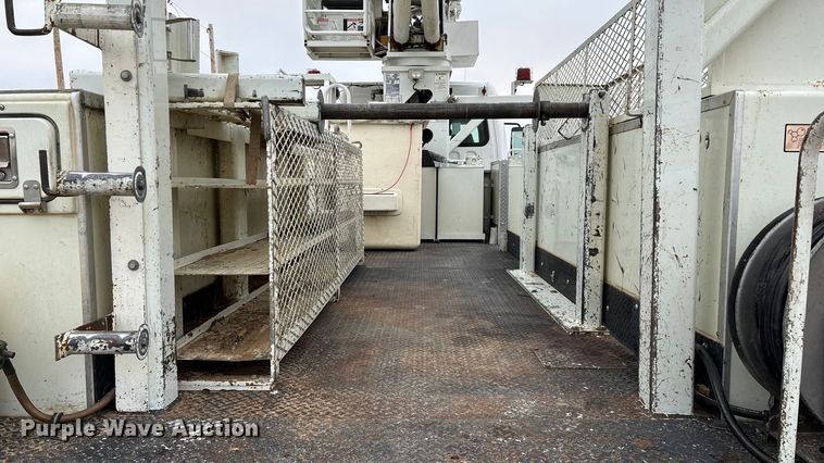 image for item ED2432 2012 Freightliner Business Class M2 digger derrick truck