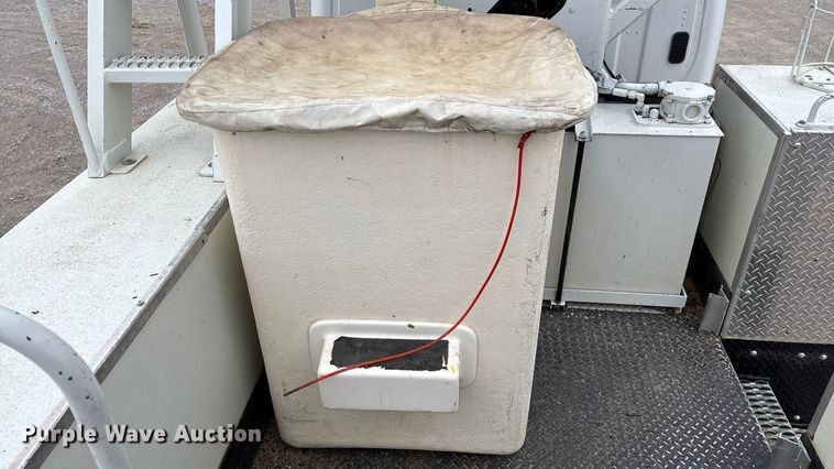 image for item ED2432 2012 Freightliner Business Class M2 digger derrick truck