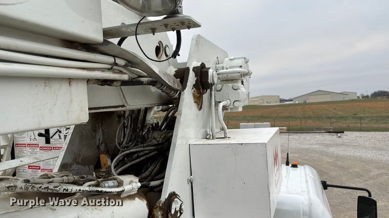 image for item ED2432 2012 Freightliner Business Class M2 digger derrick truck