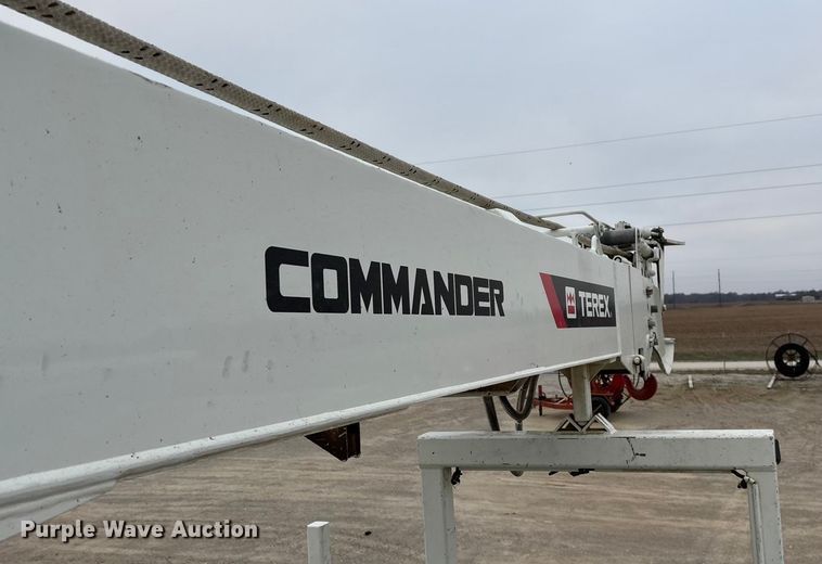 image for item ED2432 2012 Freightliner Business Class M2 digger derrick truck