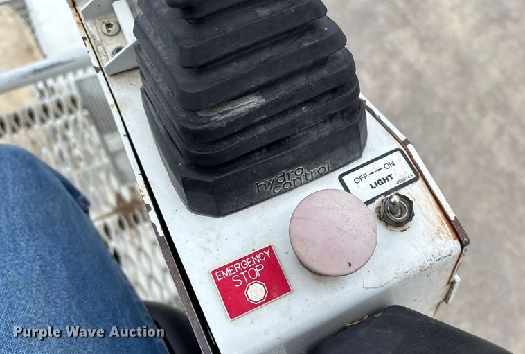 image for item ED2432 2012 Freightliner Business Class M2 digger derrick truck