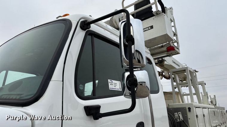 image for item ED2432 2012 Freightliner Business Class M2 digger derrick truck