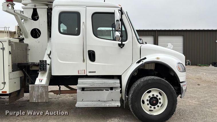 image for item ED2432 2012 Freightliner Business Class M2 digger derrick truck