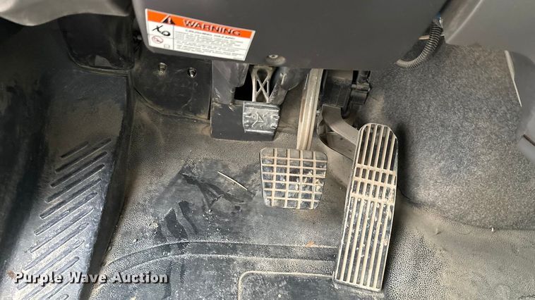 image for item ED2432 2012 Freightliner Business Class M2 digger derrick truck