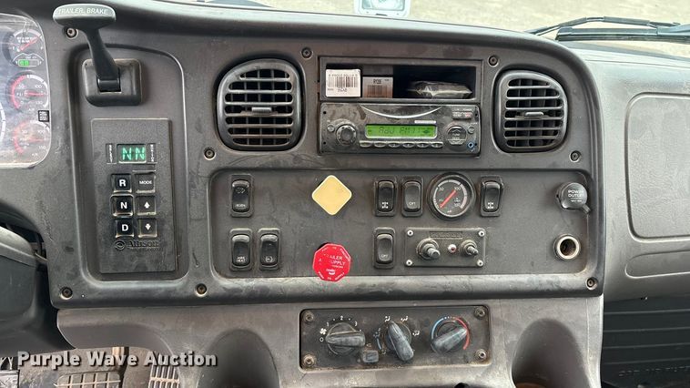 image for item ED2432 2012 Freightliner Business Class M2 digger derrick truck