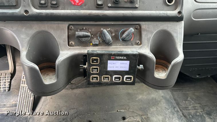 image for item ED2432 2012 Freightliner Business Class M2 digger derrick truck