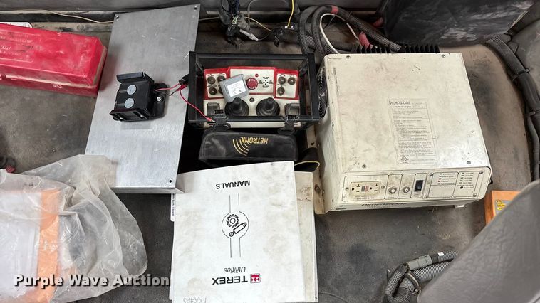 image for item ED2432 2012 Freightliner Business Class M2 digger derrick truck