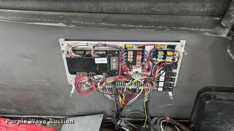 image for item ED2432 2012 Freightliner Business Class M2 digger derrick truck