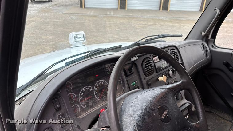 image for item ED2432 2012 Freightliner Business Class M2 digger derrick truck