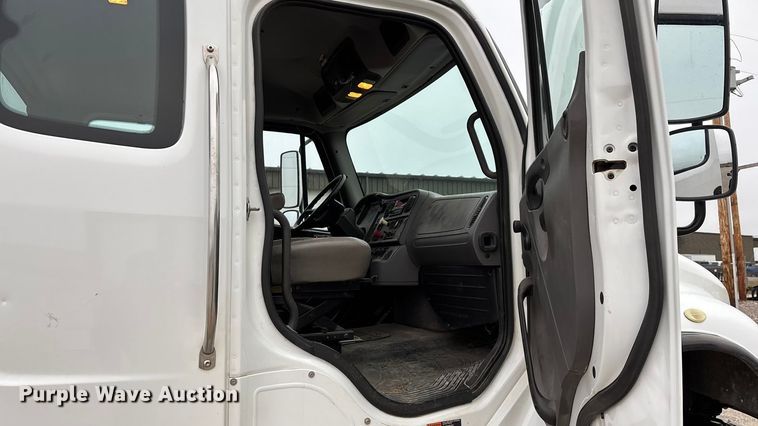 image for item ED2432 2012 Freightliner Business Class M2 digger derrick truck