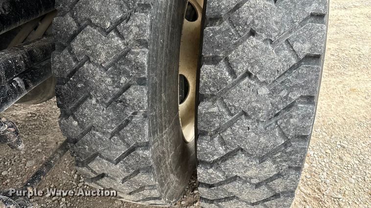 image for item ED2432 2012 Freightliner Business Class M2 digger derrick truck