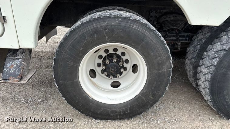 image for item ED2432 2012 Freightliner Business Class M2 digger derrick truck