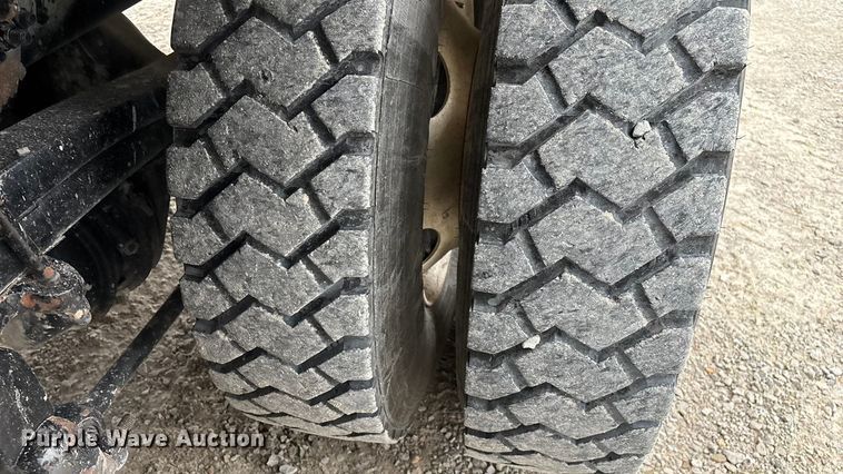 image for item ED2432 2012 Freightliner Business Class M2 digger derrick truck