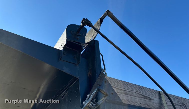 image for item ED2435 Dump truck bed