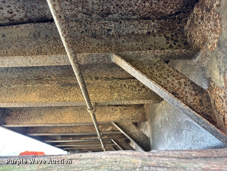 image for item ED2435 Dump truck bed