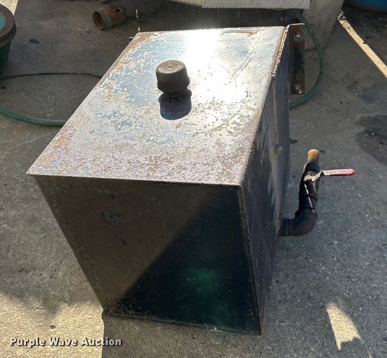 image for item ED2435 Dump truck bed