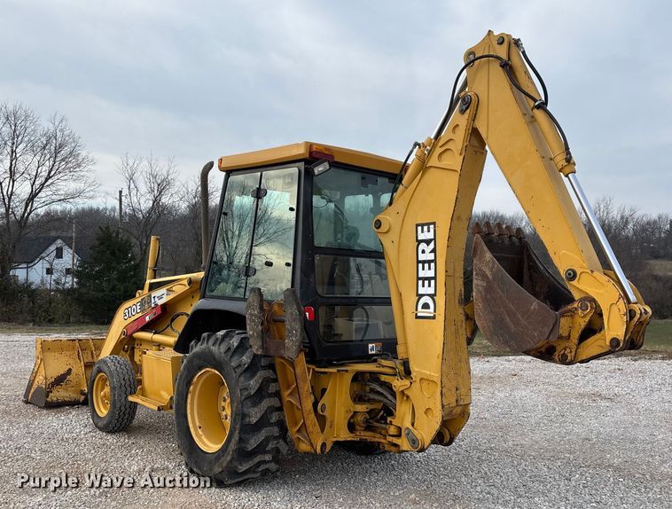 image for item ED2444 1999 John Deere 310E backhoe