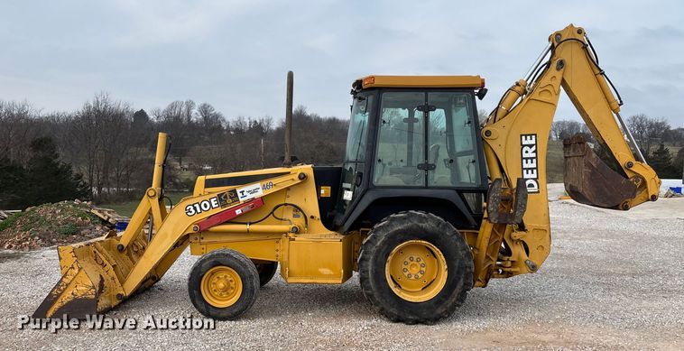 image for item ED2444 1999 John Deere 310E backhoe