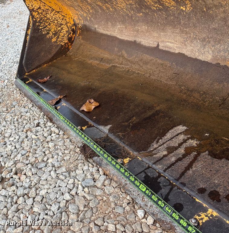 image for item ED2444 1999 John Deere 310E backhoe