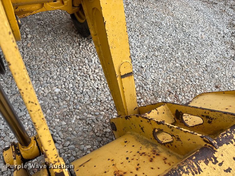image for item ED2444 1999 John Deere 310E backhoe