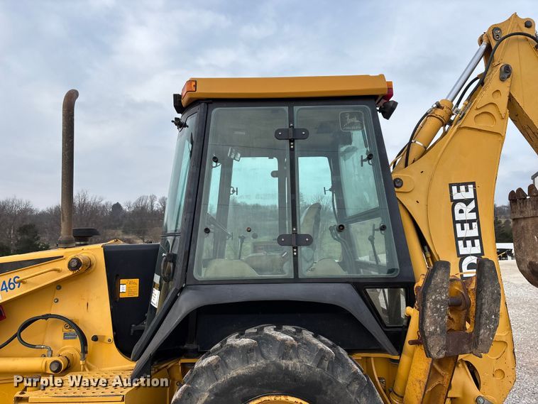 image for item ED2444 1999 John Deere 310E backhoe