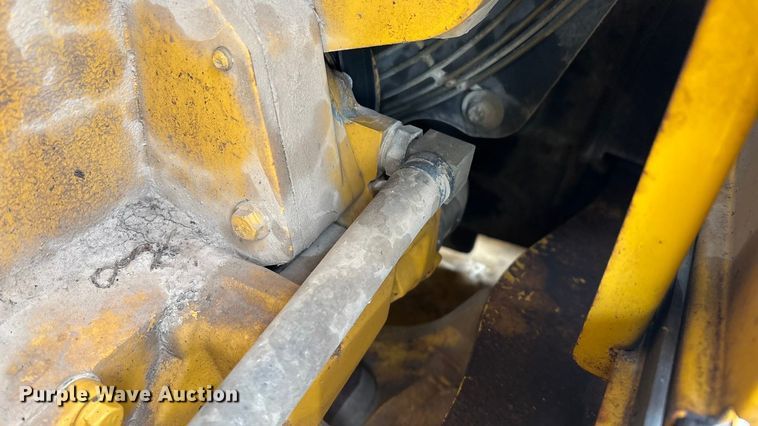 image for item ED2444 1999 John Deere 310E backhoe